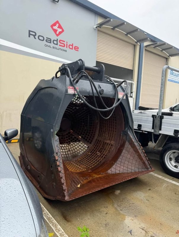 Montabert Rotary Screening Bucket | Roadside Civil Solution